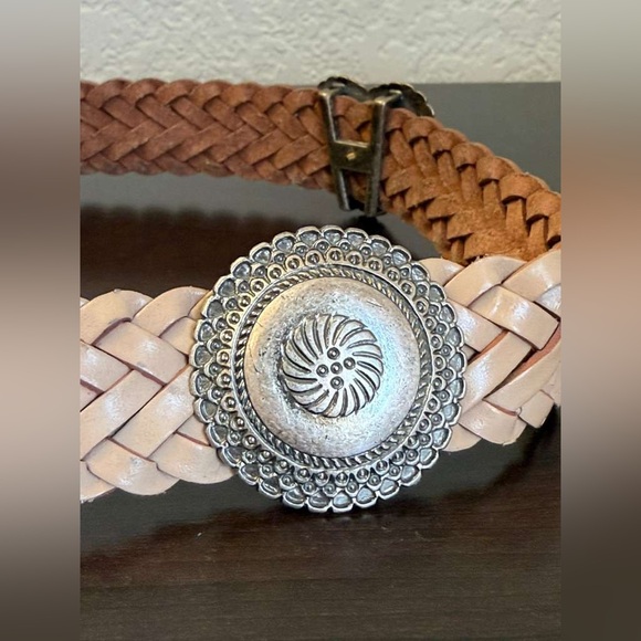 NUOVO Braided Leather Western Concho Belt – Boho Cowgirl Style – Size L Tan - Picture 4 of 10